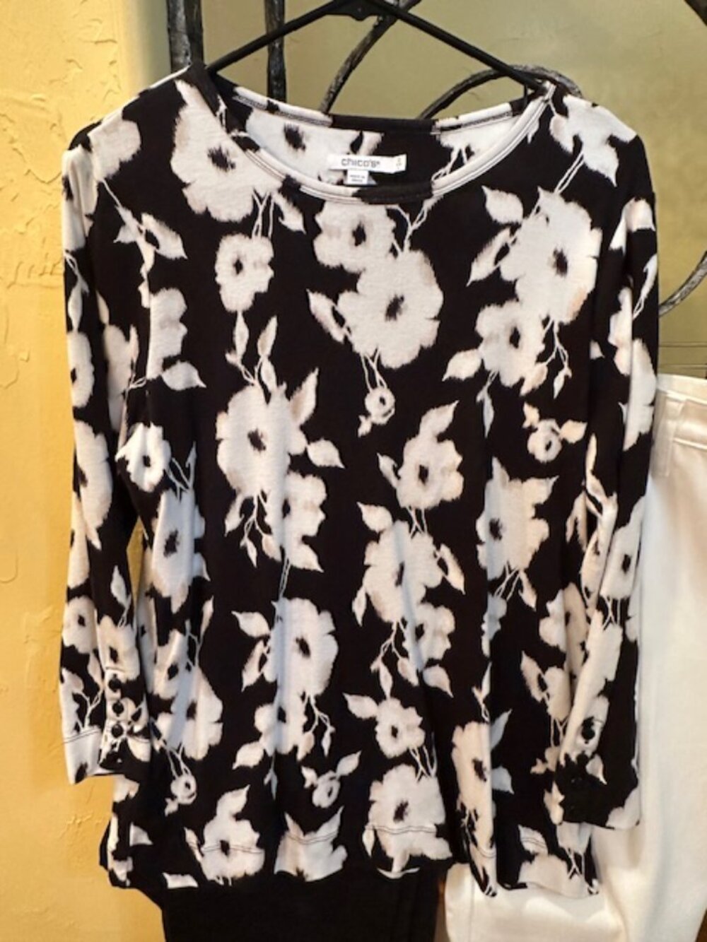 Black and White Floral Cotton Stretch 3/4 sleeve Tee from Chico’s